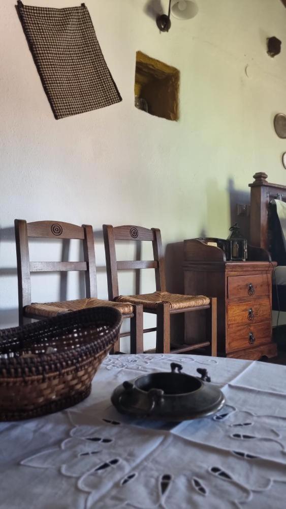 Guesthouse Eleni Palaios Panteleimonas Bagian luar foto