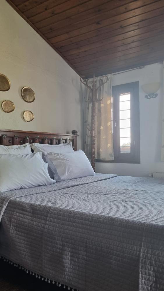 Guesthouse Eleni Palaios Panteleimonas Bagian luar foto